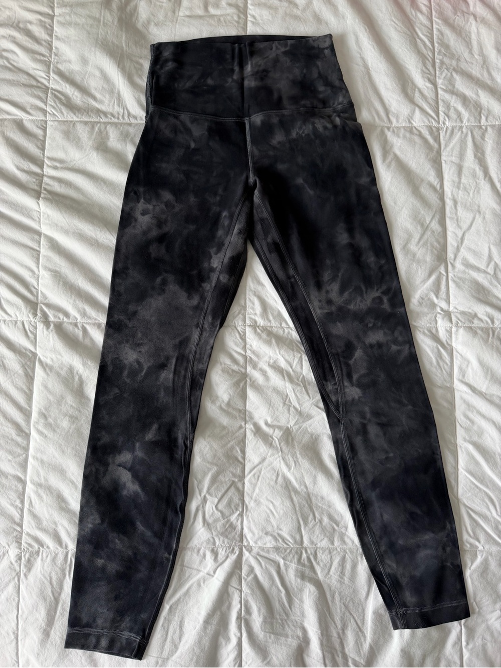 Women’s Lululemon 25” align leggings diamond dye pitch